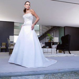 NWT! Casablanca 1933 Wedding Gown size 10